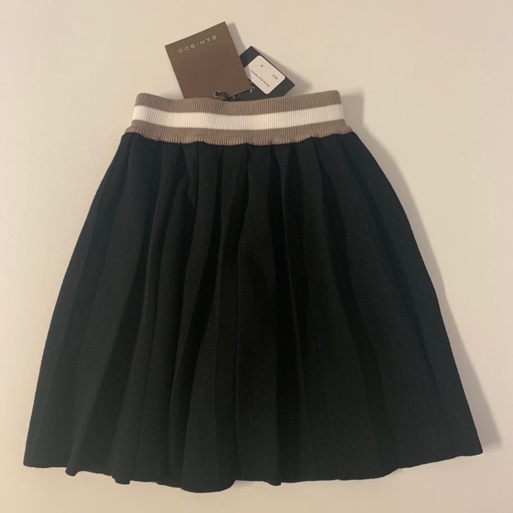 Knit Ribbed Pleat Skirt
